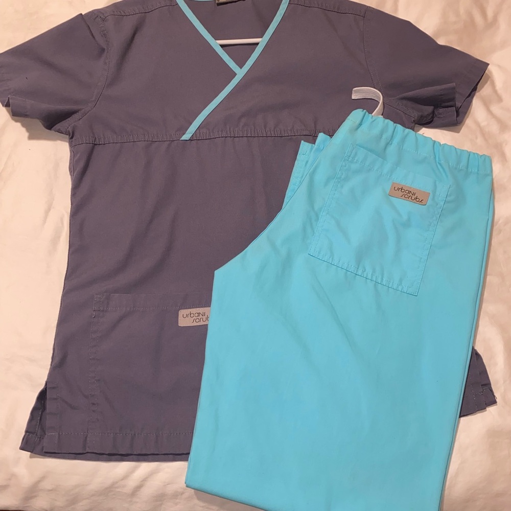URBANE SCRUB SET